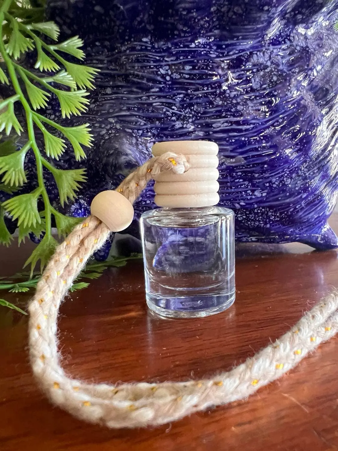 Very Vanilla Hanging Car Freshener Diffuser